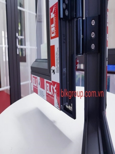 CỬA ĐI MỞ QUAY BLK