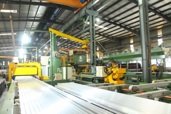 Mỹ sẽ áp thuế nhập khẩu từ 49-106% đối với lá nhôm Trung Quốc