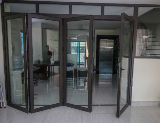 CỬA XẾP TRƯỢT